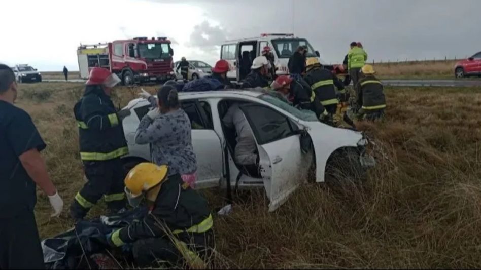 Dorrego Fuerte Choque En La Ruta 3 Entre Un Auto Y Un Camión 9713